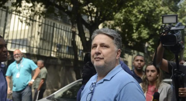 Garotinho é intimado pelo TRE-RJ a apresentar documentos e certidões sob risco de indeferimento de candidatura