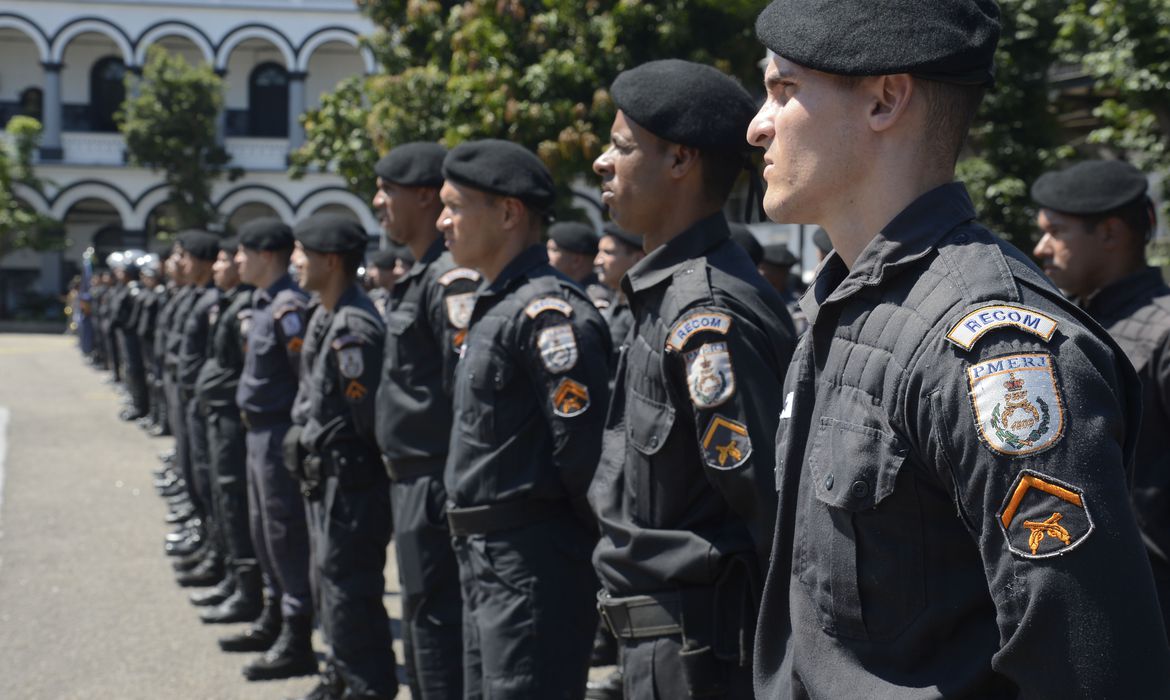 Ricardo Couto suspende cessão de policiais militares a outros órgãos no Estado do Rio até o fim do ano