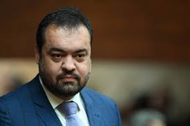 Pedido de vista adia julgamento sobre destino político do governador Cláudio Castro