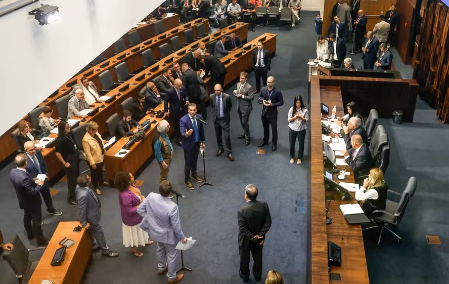 PSD vai judicializar lei de eleição indireta no Rio