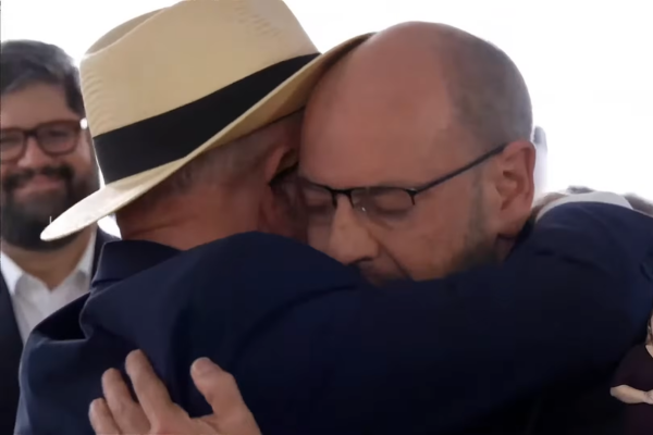 Ricardo Couto se emociona e chora ao lado de Lula ao falar do Propag