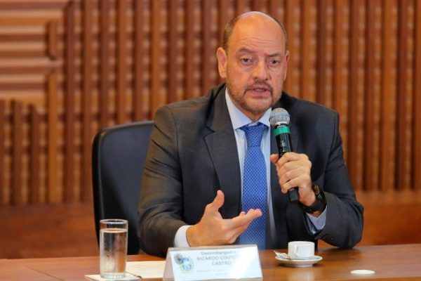 Vitória magra das exonerações: placar de 6 a 5 marca nova rodada de mudanças no governo Couto, com Rio Metrópole no centro das atenções