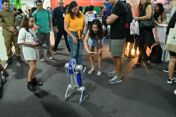Dia da Família na Ciência encerra Reunião Anual da SBPC com programação gratuita em Niterói