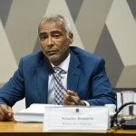 Justiça determina penhora de 30% do salário de Romário no Senado por dívida com ex-presidente da CBF; senador diz que decisão ‘compromete sua sobrevivência’