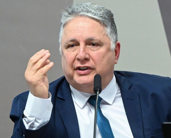 Após decisão do STF, Ministério Público pede execução da condenação e da inelegibilidade de Garotinho