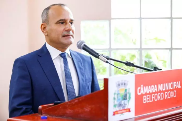 Cadê a papelada? Com histórico de processos e bloqueios financeiros, Waguinho apresenta apenas uma certidão ao TSE