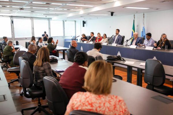 Credcesta: Alerj deve votar nas próximas semanas projeto que suspende descontos em folha dos servidores, diz Luiz Paulo
