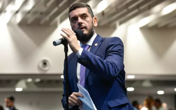 Dino segue relator e Primeira Turma do STF é unânime em tornar Bacellar e desembargador réus