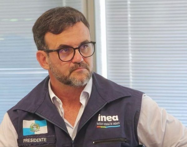 Segundo PF, barco registrado em nome de escritório de advocacia pertencia ao ex-secretário do Ambiente e ao ex-presidente do Inea