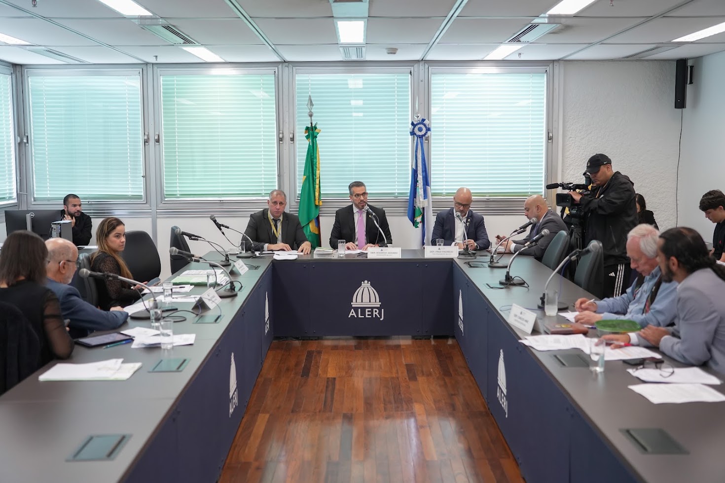 CCJ da Alerj aprova verificação de antecedentes de motoristas de aplicativo