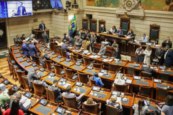 Câmara do Rio volta a debater regras para proteger cultos religiosos