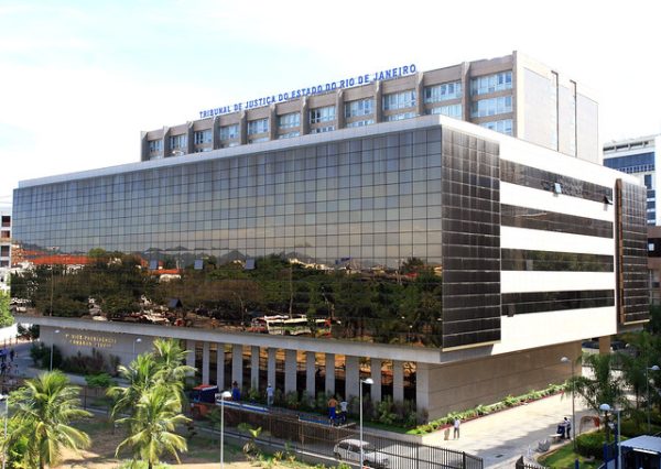 Deputado propõe decreto para suspender o crédito de R$ 462,8 milhões enviado por Ricardo Couto ao Tribunal de Justiça