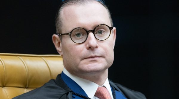 Recurso de Paes no STF contra a anulação dos votos de Garotinho foi sorteado para o ministro Cristiano Zanin