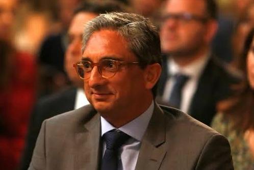 Couto oficializa transição para Douglas Ruas e dá prazo até 30 de outubro para secretários apresentarem as contas do governo