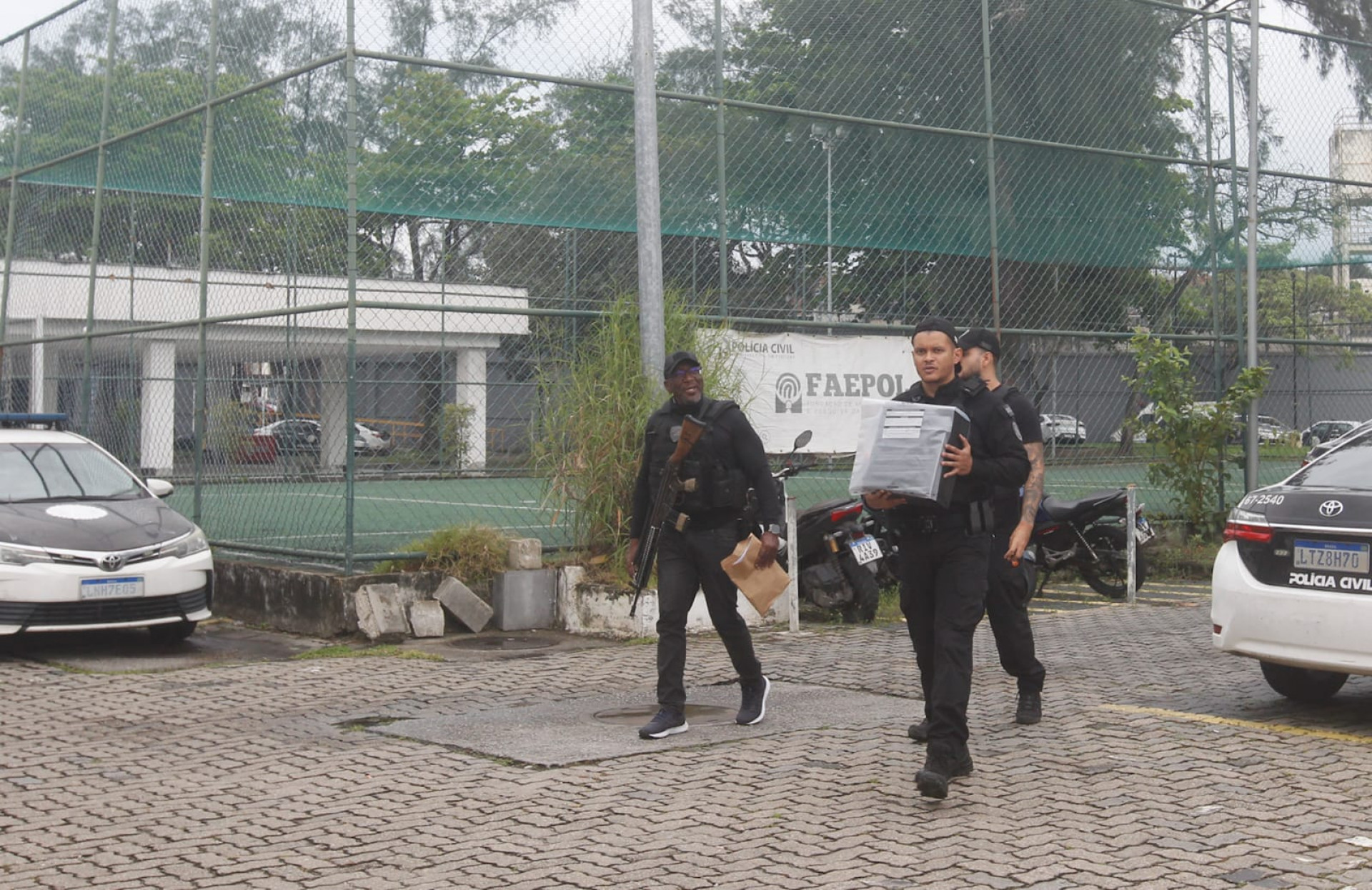 Polícia revela rotina de medo em ‘condomínio do terror’ em Nova Iguaçu | Nova Iguaçu