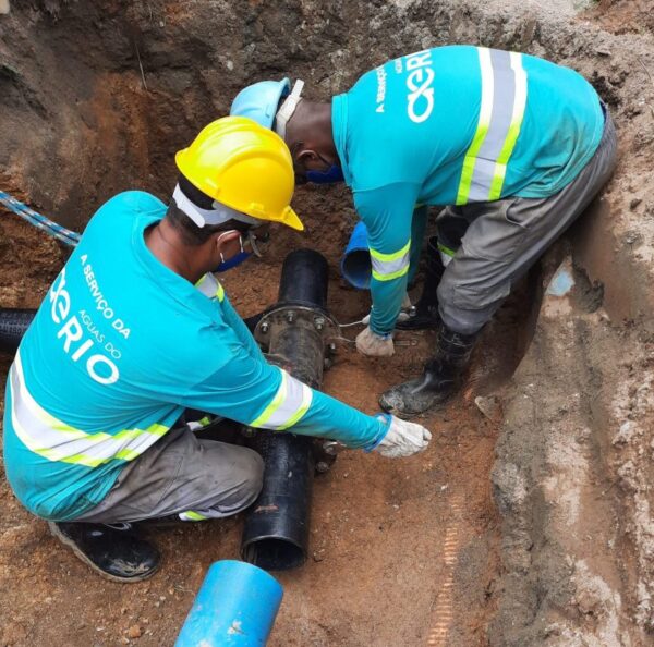Águas do Rio suspende abastecimento em bairros da Zona Sul para consertar vazamento