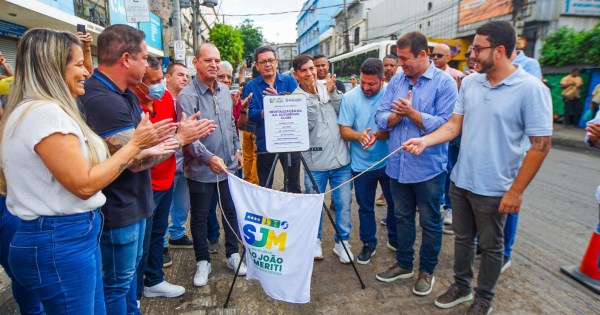 Avenida Automóvel Clube passa por revitalização e ganha iluminação em LED em São João de Meriti