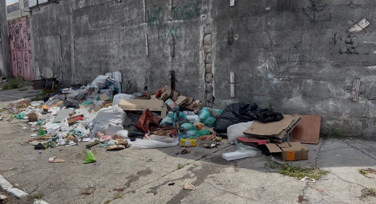 Cobrança da taxa de lixo gera questionamentos e ação na Justiça em Cabo Frio