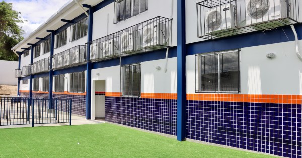 Queimados amplia climatização das escolas municipais