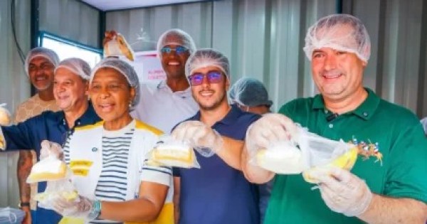 São João de Meriti inaugura Café do Trabalhador e RJ Alimenta