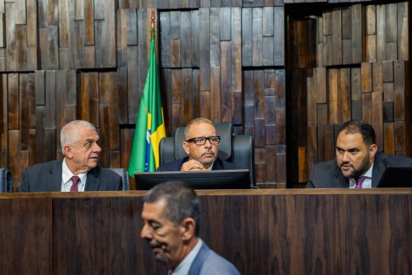 Eleição para novo presidente da Alerj acontecerá na tarde desta quinta (26); PSD ameaça judicialização
