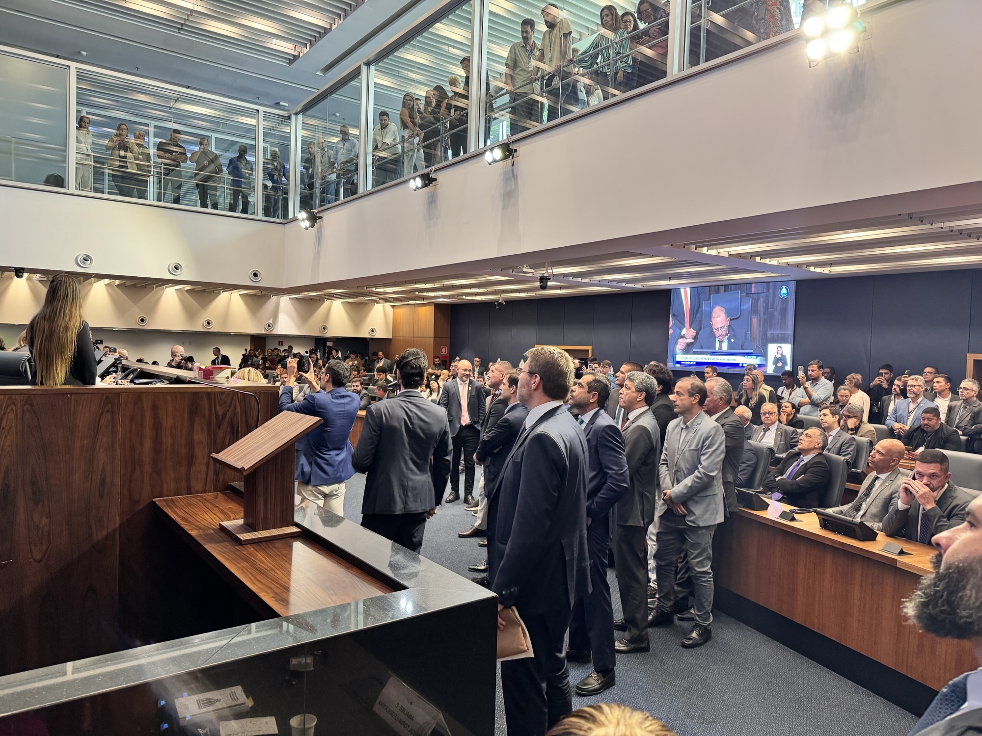 Justiça do RJ anula a sessão que elegeu Douglas Ruas para presidência da Alerj