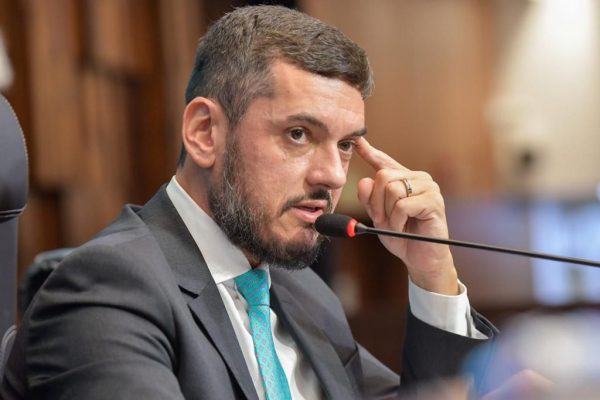 STF nega pedido de Bacellar e mantém cassação de mandato de deputado decidida pelo TSE