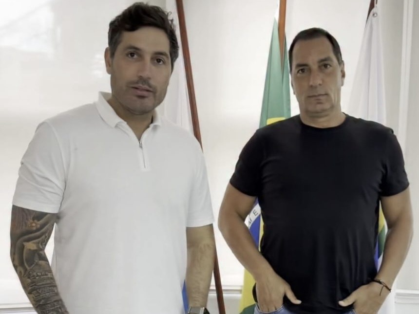 Ídolo do Vasco, Edmundo oficializa filiação ao PSDB no RJ