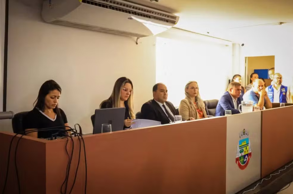 ‘Taxa do lixo’: pressão popular faz Prefeitura de Cabo Frio recuar e anunciar mudanças no modelo