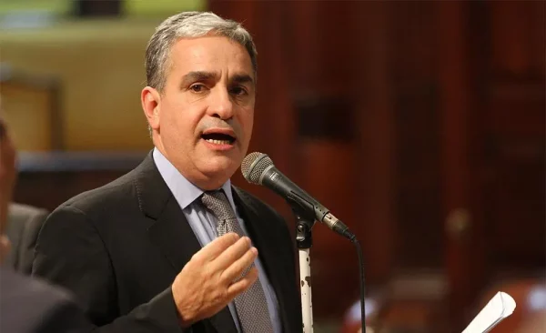 André Ceciliano critica articulações do aliado Paes na disputa pela presidência da Alerj: ‘cabeceando na hora que tem que cruzar’