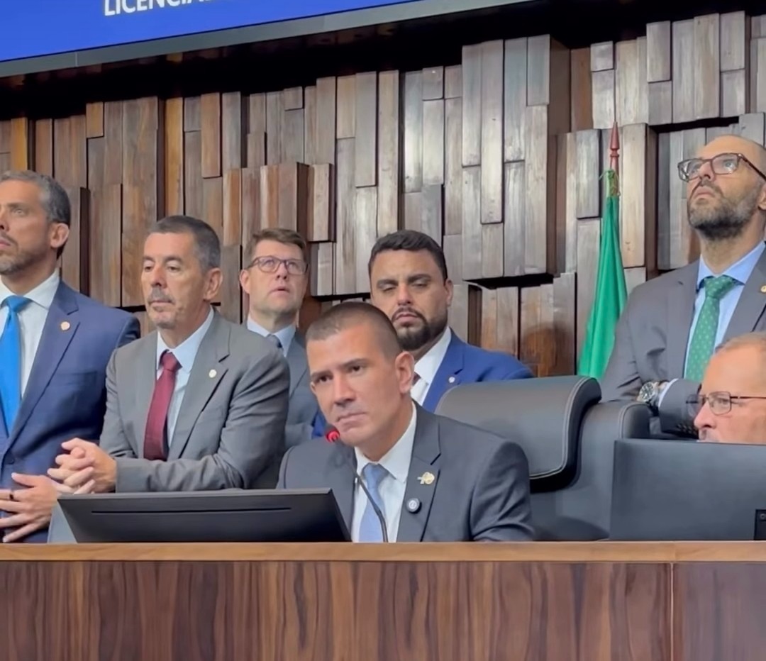 Douglas Ruas diz que discutirá com Ricardo Couto e STF sobre linha sucessória no estado