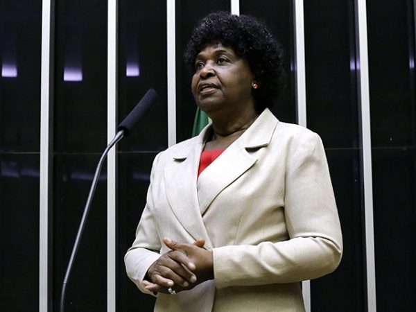 Diretório do PT confirma apoio a Paes ao governo do estado e lança Benedita ao Senado, com Felipe Pires como primeiro suplente