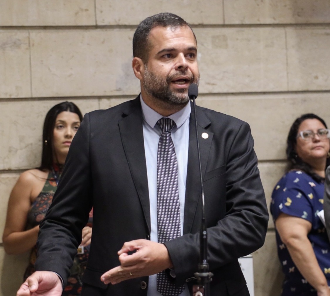 Vereador denuncia orientação para reutilização de seringas na rede municipal de saúde do Rio