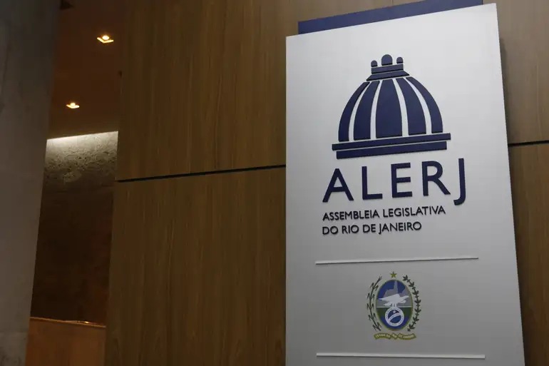 Procurador da Alerj tenta diálogo com STF para destravar sucessão no Rio