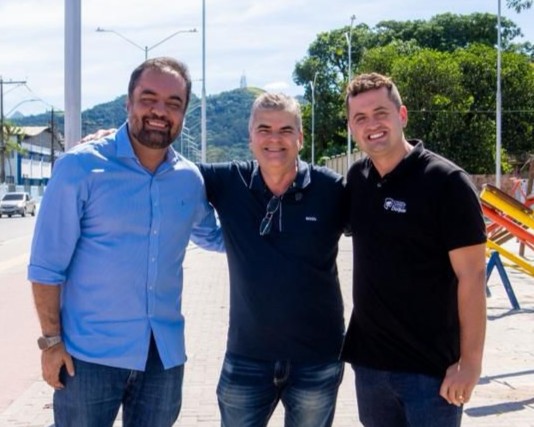 Fora do Palácio Guanabara, Cláudio Castro retoma agendas políticas e se encontra com aliados de Paes