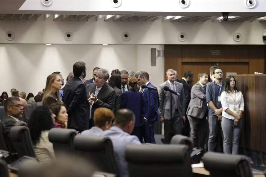 Alerj analisa projeto que cria protocolo contra racismo e intolerância religiosa nas escolas