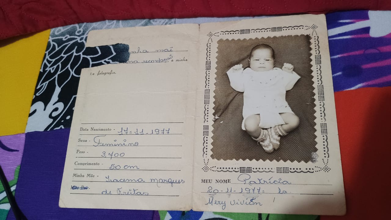 Adotada ainda bebê, moradora de Cordeiro descobre família biológica após 48 anos e recebe foto guardada pela mãe desde o nascimento
