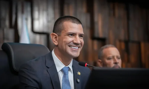 Douglas Ruas convoca colégio de líderes para apresentar a criação de uma comissão especial para ‘enxugar’ a máquina pública
