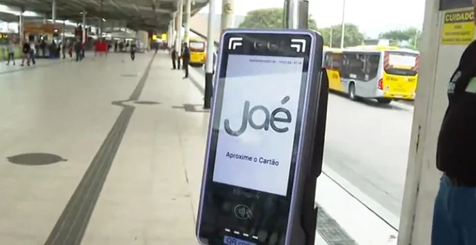 Ônibus municipais do Rio deixarão de aceitar dinheiro a partir de 30 de maio