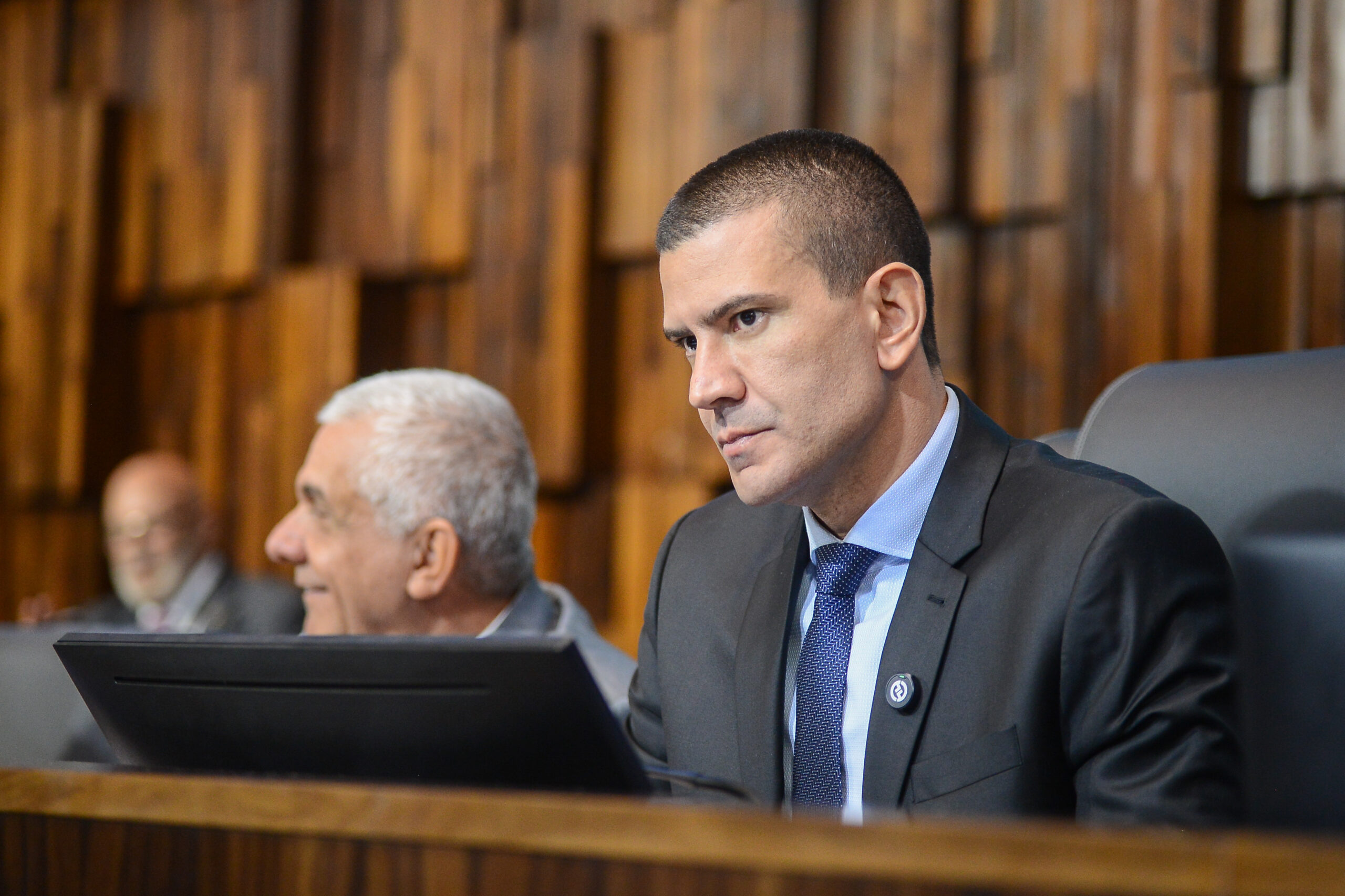 Douglas Ruas anuncia comissão da Alerj para corte de gastos e revisão das contas do Estado