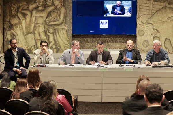 Câmara do Rio realiza primeira audiência pública para debater possível revisão dos critérios de cobrança de IPTU