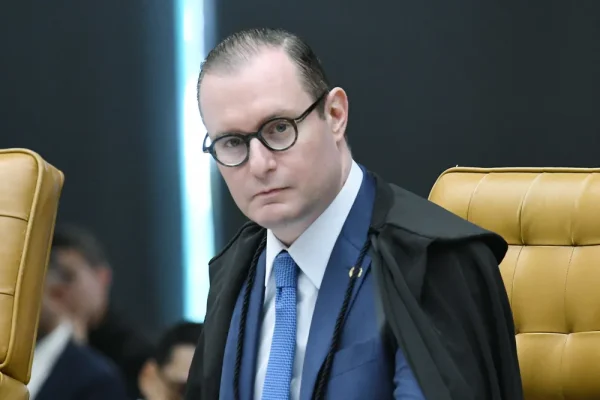 Zanin diz ‘não’ ao Republicanos e deixa que presidente do STF decida sobre vínculo entre Roraima e Rio em casos de eleições suplementares
