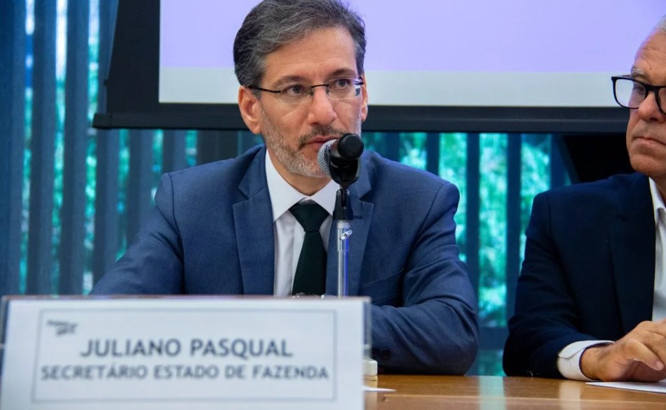Nomeado por Castro, ex-secretário estadual de Fazenda conquistou cargo através de ‘alinhamento de interesses’ com advogado da Refit