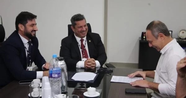 Nova Iguaçu e PRF assinam acordo inédito para monitorar acessos à cidade pela Via Dutra