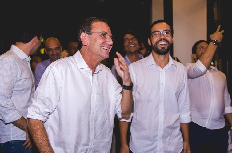 De oposição a aliados: Pedro Duarte recebe doação simbólica de Eduardo Paes em vaquinha de pré-campanha
