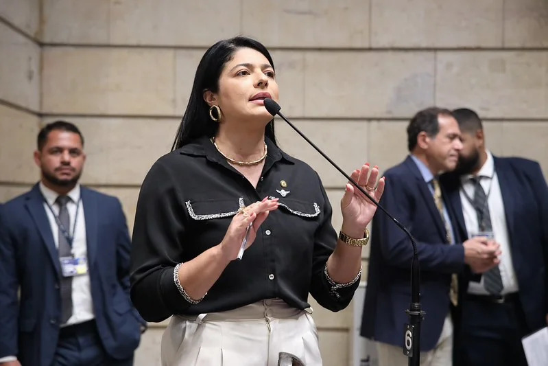 Vereadora propõe Medalha Chiquinha Gonzaga para Virginia Fonseca após episódio no Maracanã