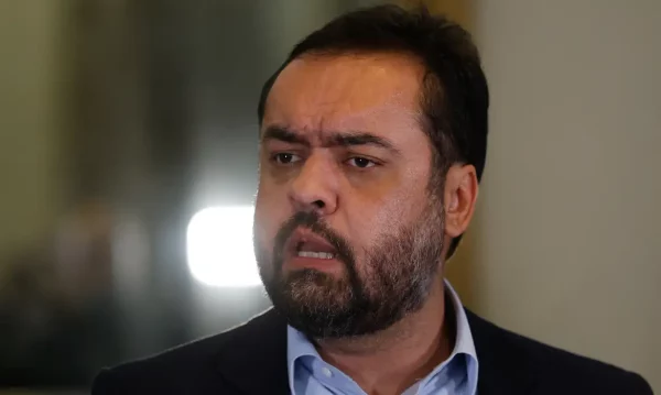 Viagens internacionais da gestão de Cláudio Castro custaram mais de R$ 12 milhões aos cofres do estado