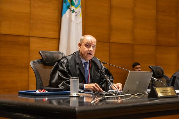 Garoa administrativa nesta terça-feira: Ricardo Couto faz mudanças pontuais na Polícia Civil e na Infraestrutura, com uma nomeação e três exonerações