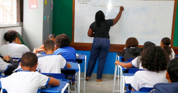 Nova Iguaçu abre seleção para contratar agentes de apoio à inclusão na rede municipal