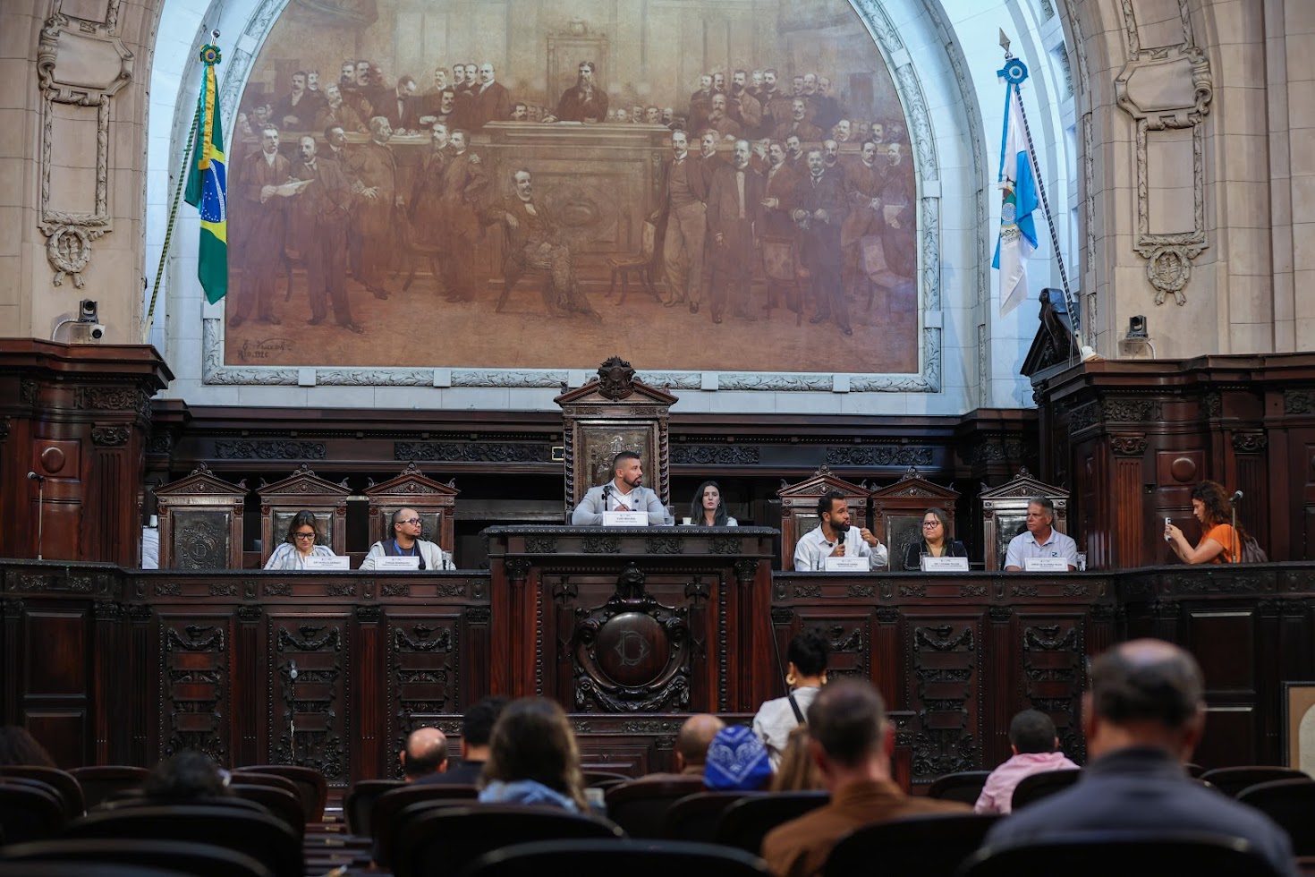 Pesquisa apresentada na Alerj aponta que 9% dos apostadores já deixaram de pagar contas para fazer apostas